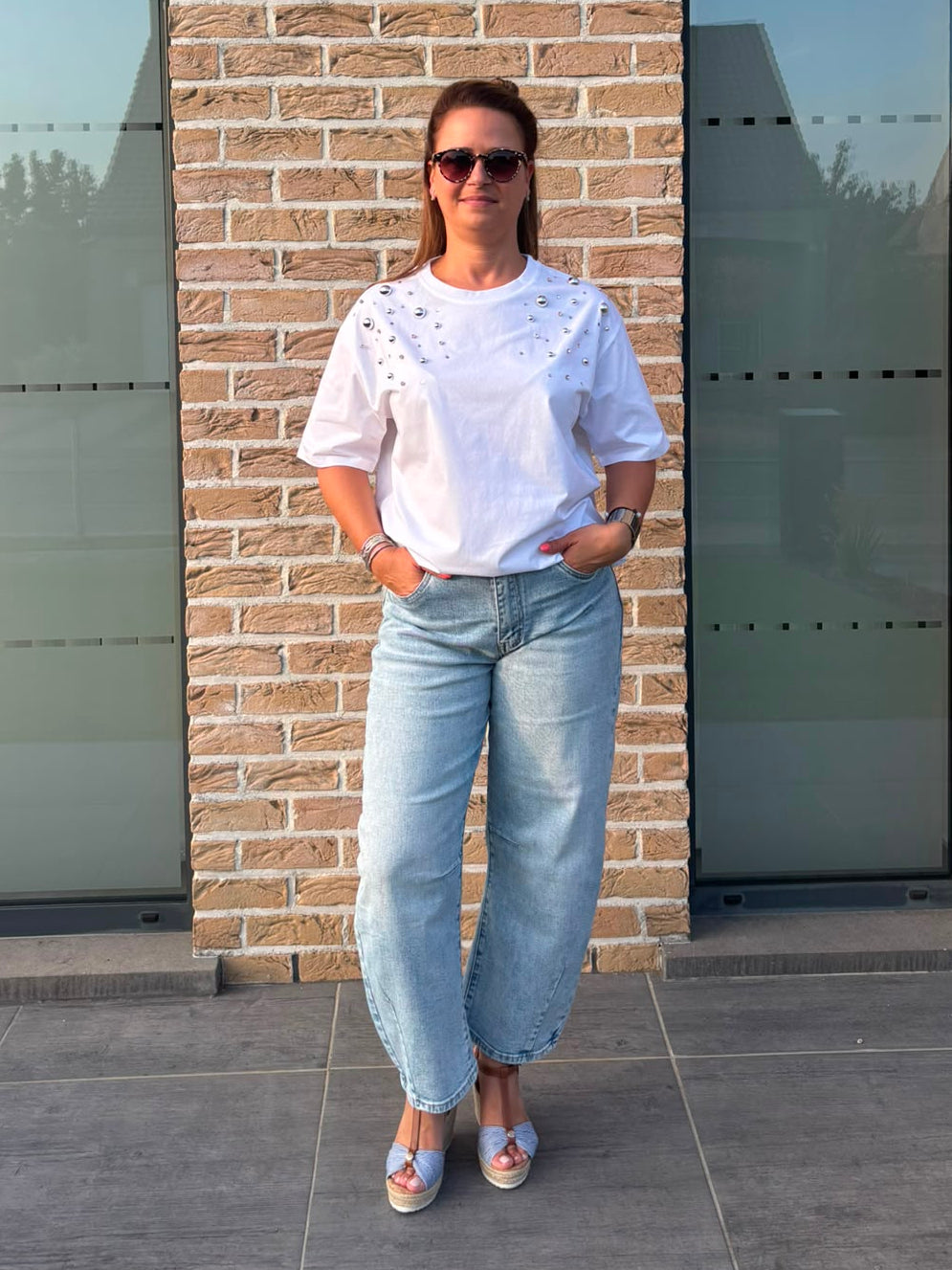 Top T-Shirt blanc orné de strass
