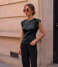 Top en simili-cuir à épaulettes (décliné en noie et marron foncé)