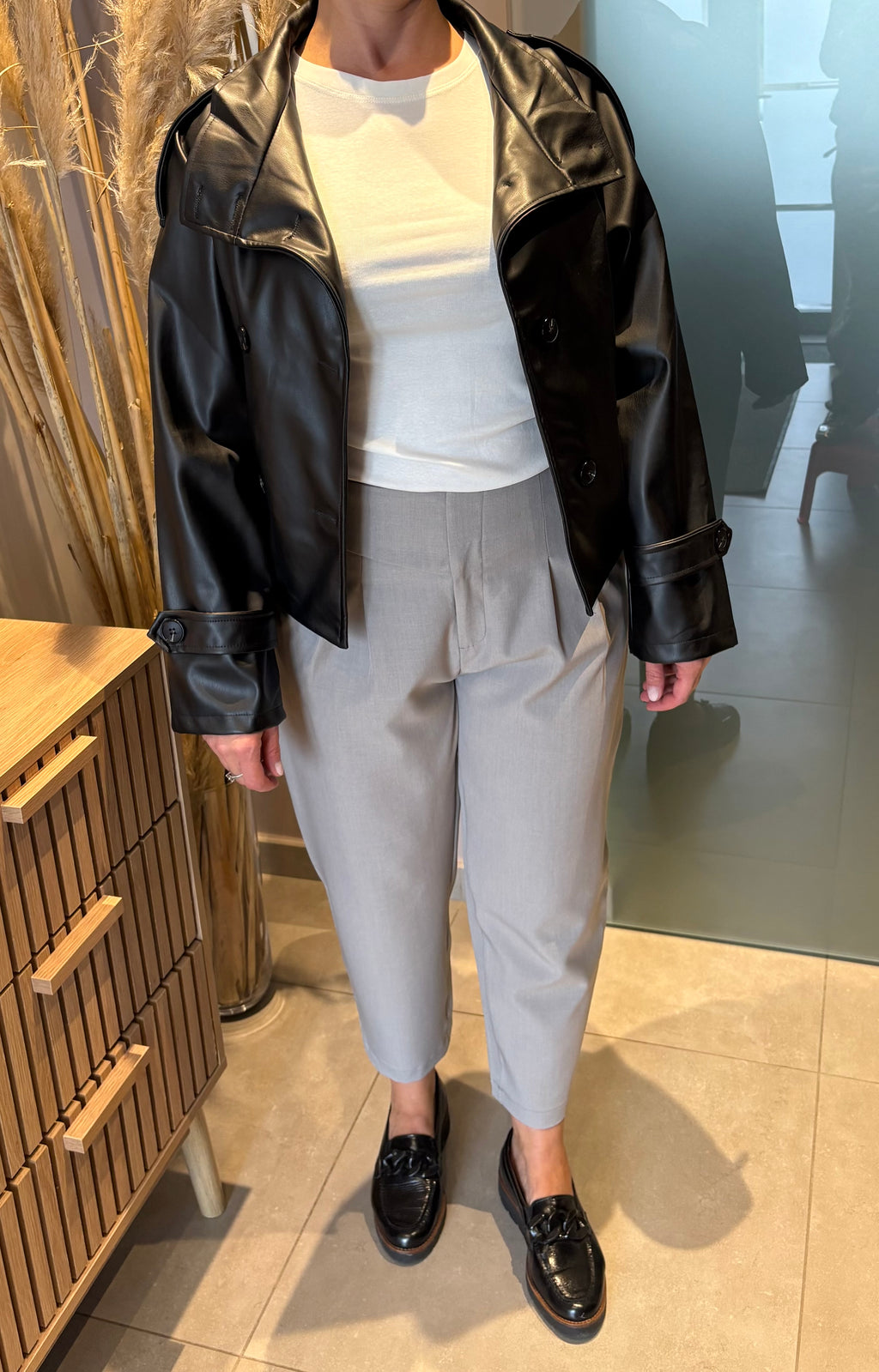Pantalon élégant en tencel gris clair